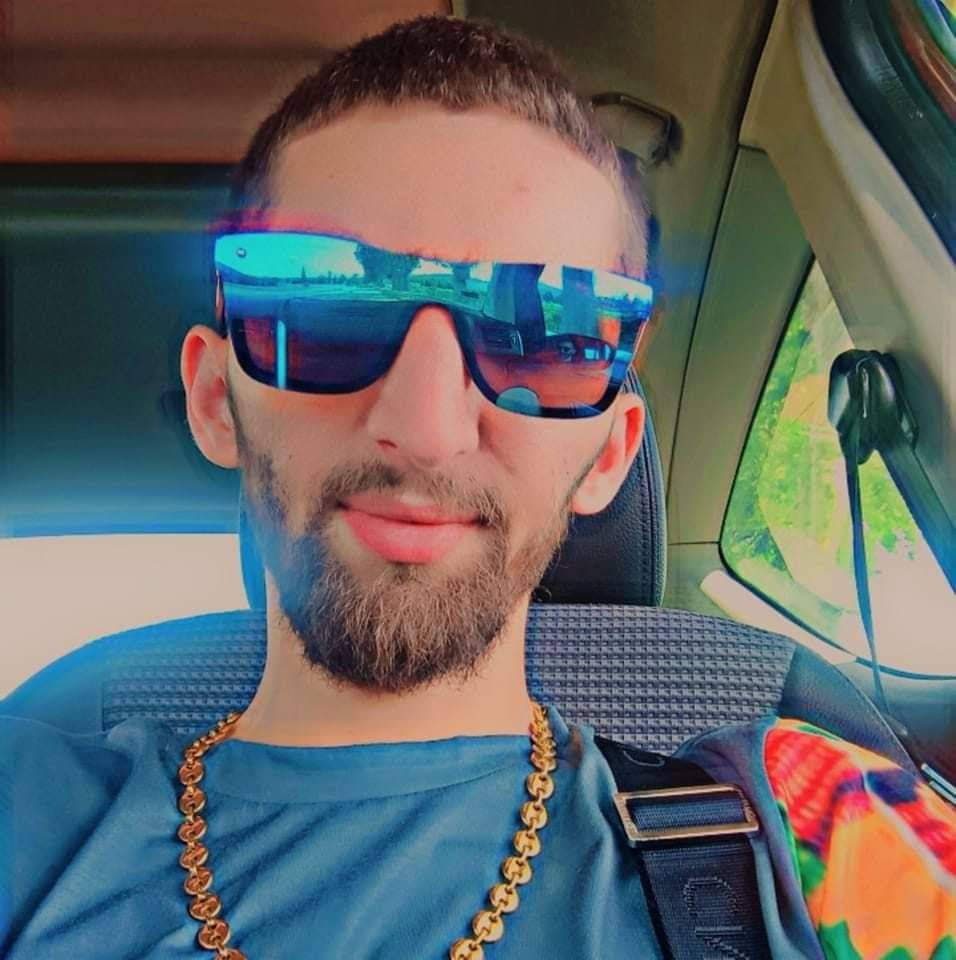 Profil de Laslo, 27 ans, Rencontre à Pratz