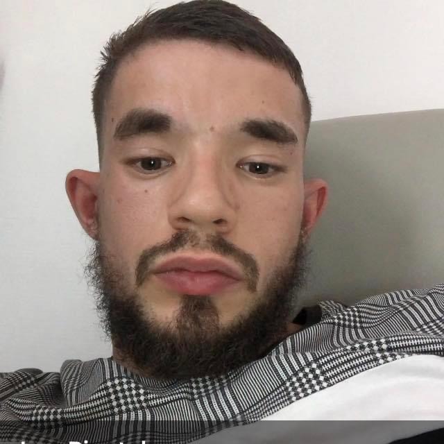 Profil de Semi, 26 ans, Rencontre à Colbette