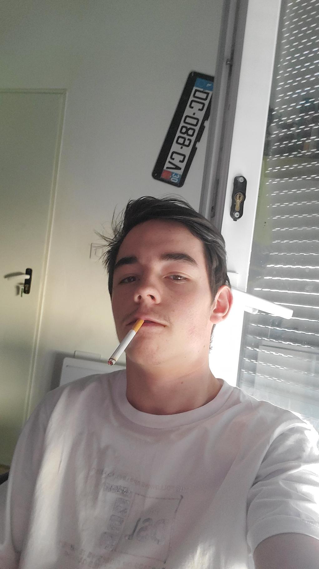 Profil de Zino, 23 ans, Rencontre à Grass